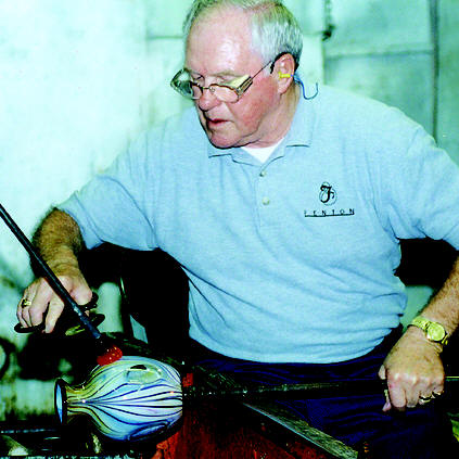 Dave Fetty, Fenton Art Glass master craftsman, 